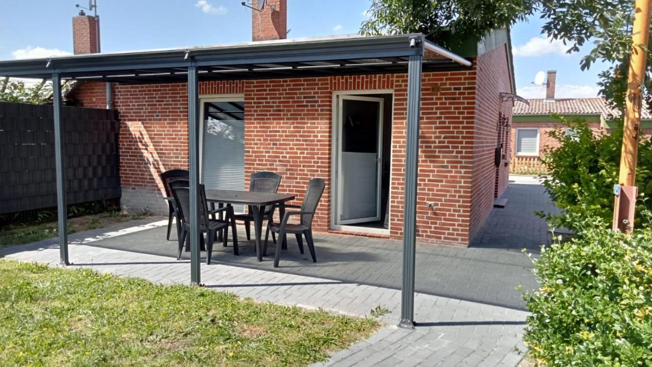 Ferienhaus Am Binnenhafen Emden Extérieur photo